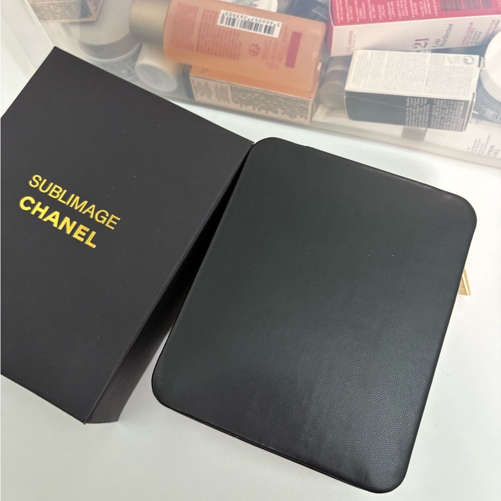 CHANEL beauty Sublimage Black cosmetics Case - Picture 2 of 10